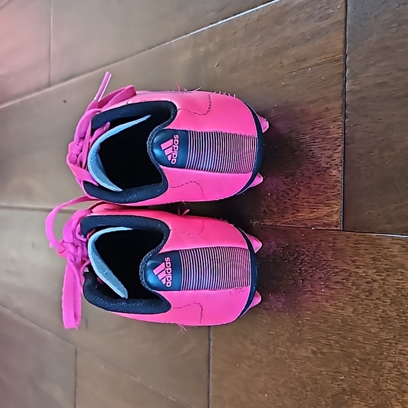 Adidas soccer cleats girls size 13 - Picture 3 of 4